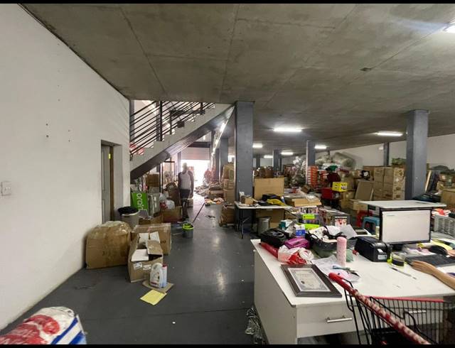 1,000M² WAREHOUSE TO LET IN ORMONDE